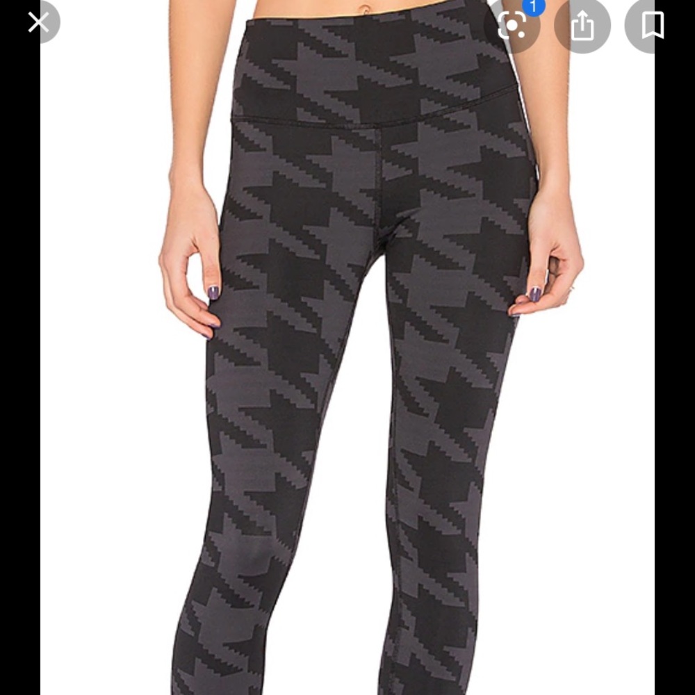 ALO Yoga Black & Gray Geometric High-Rise Leggings